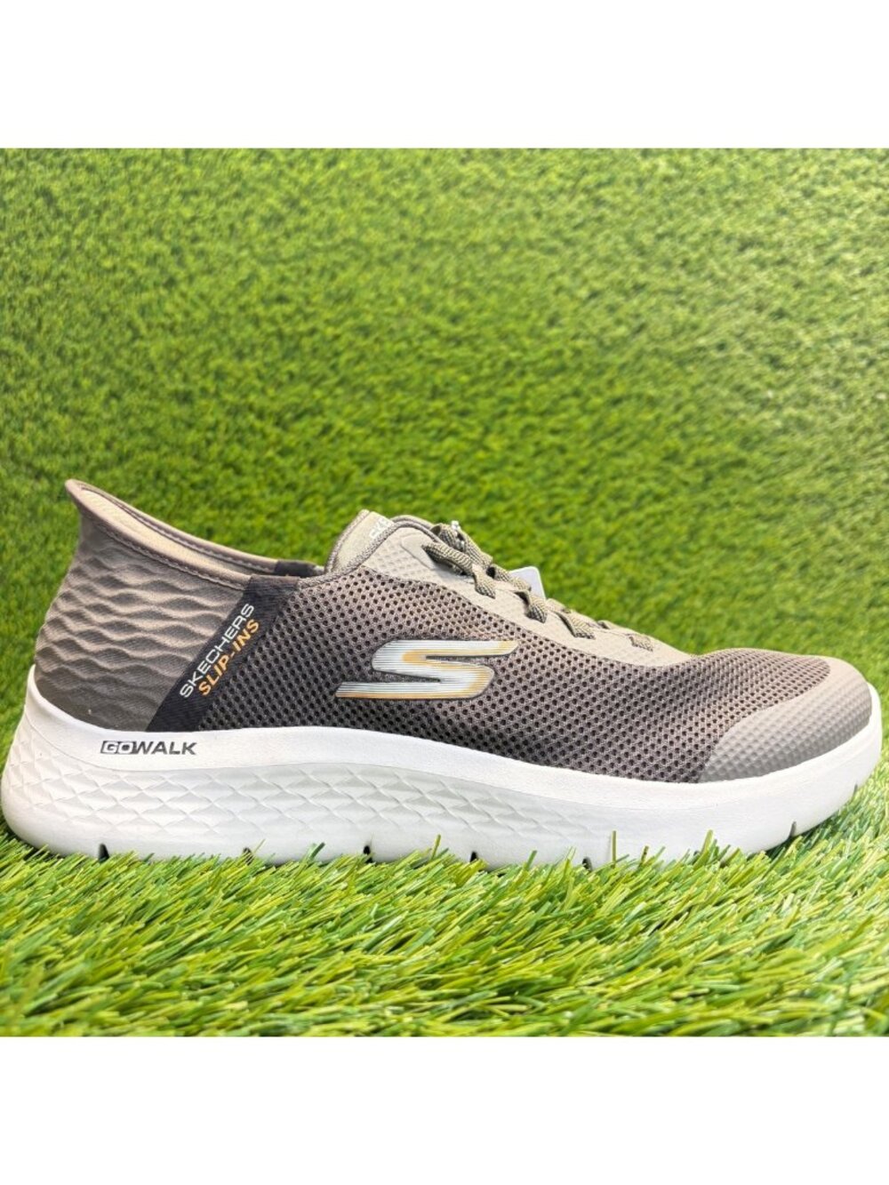 Skechers Go Walk Flex Hands Up Mens Size 11 Brown Running Walking Shoes Sneakers